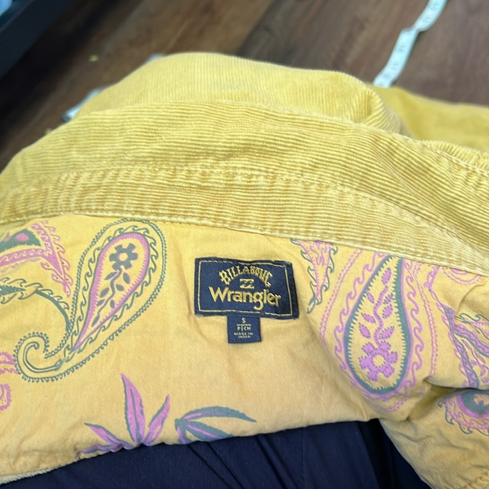 Billabong Mustard Yellow Button-Up Top - Picture 5 of 6